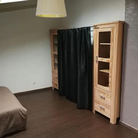 Hébergement de vacances Jolie Maison De Ville Avec Terrasse Ombragée