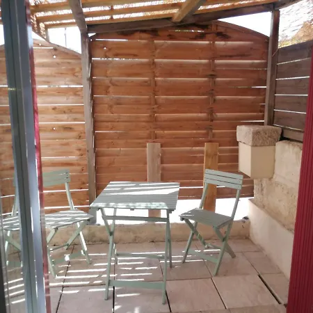 Jolie Maison De Ville Avec Terrasse Ombragee Holiday home *