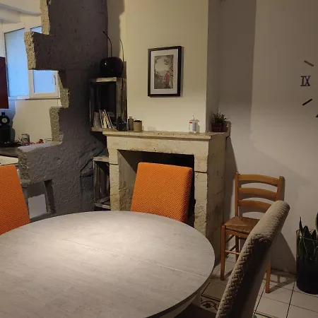 Holiday home Jolie Maison De Ville Avec Terrasse Ombragee *